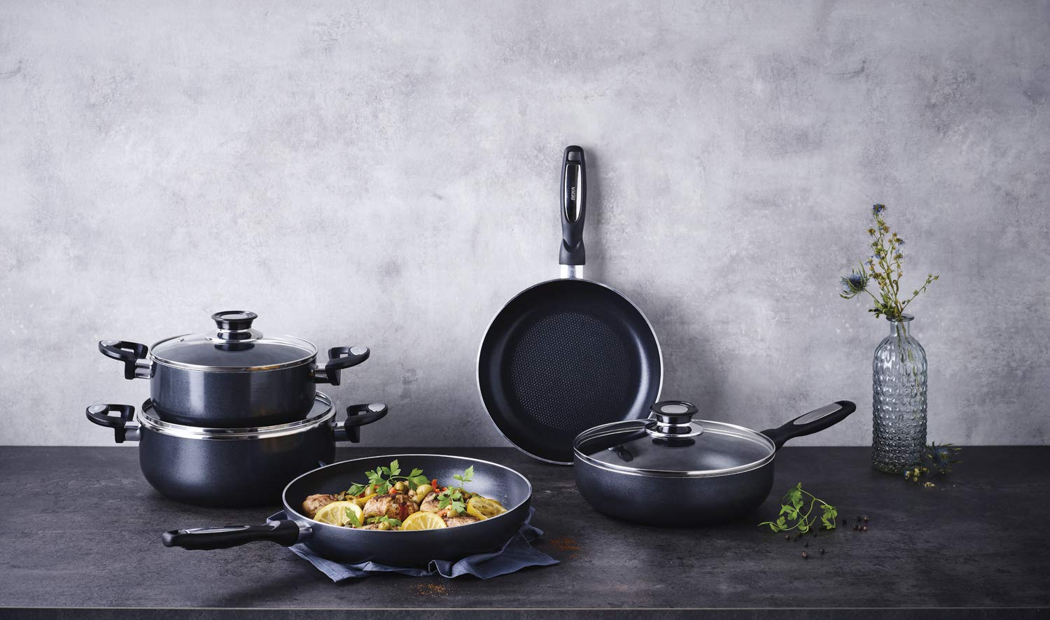 Beka Pro Induc sauteuse 28 cm avec couvercle antiadhésive