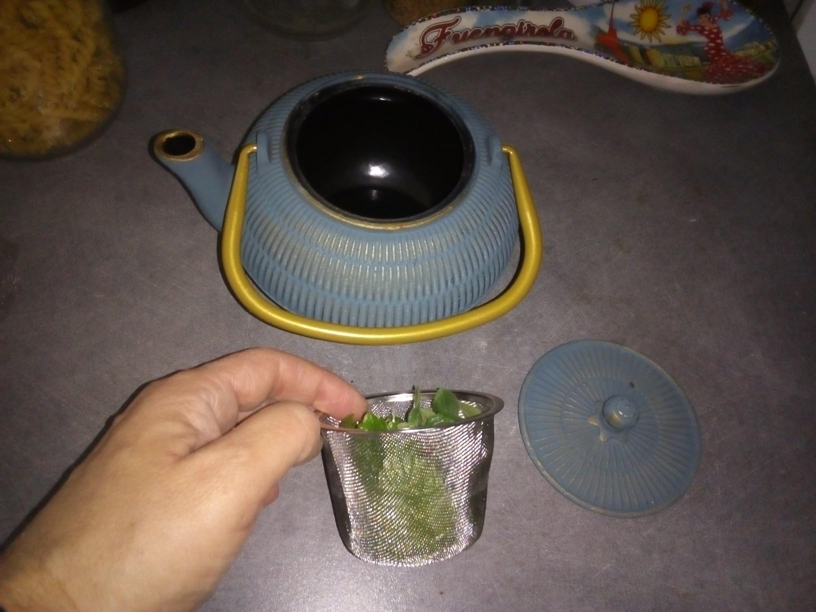 Beka Jito Théière Fonte 0,8 L avec Infuseur Inox
