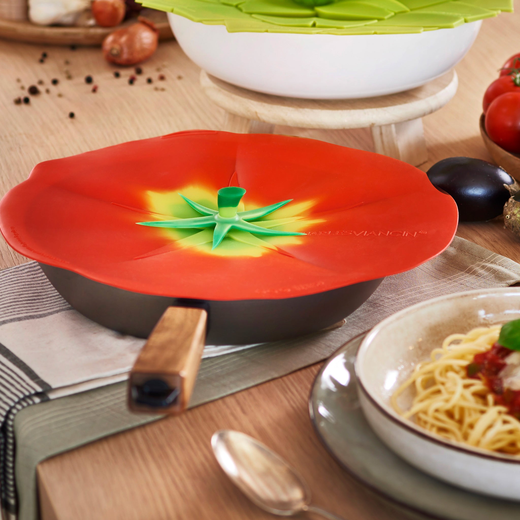 Charles Viancin Tomato couvercle silicone 28 cm rouge